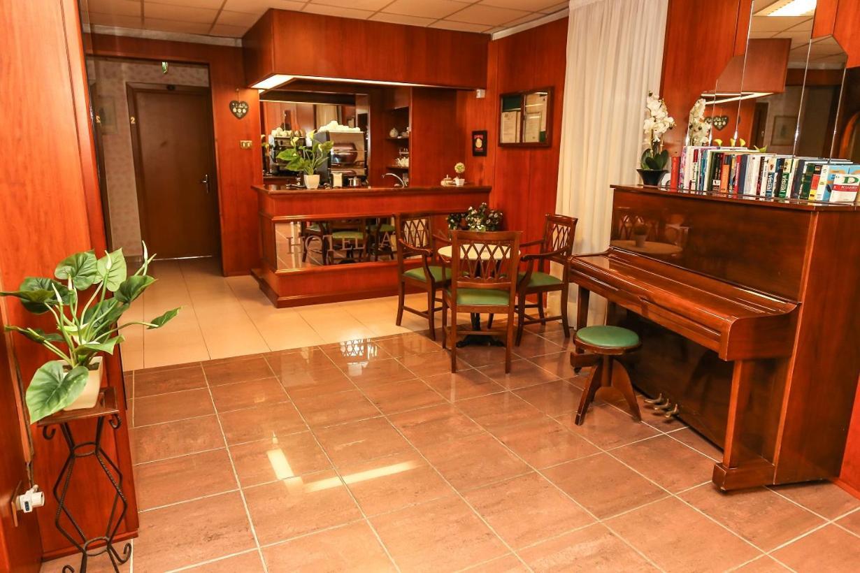 Albergo Athena Roma Exterior foto
